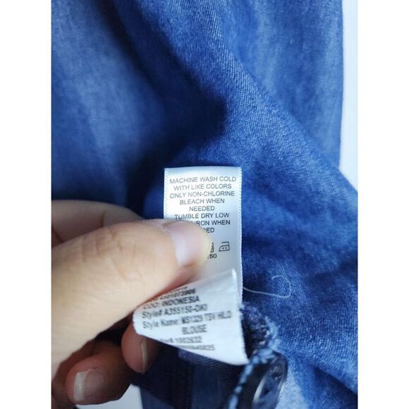 Martha Stewart Women Blue Chambray Button Down 3/4 Sleeves Blouse size Large - Picture 7 of 7